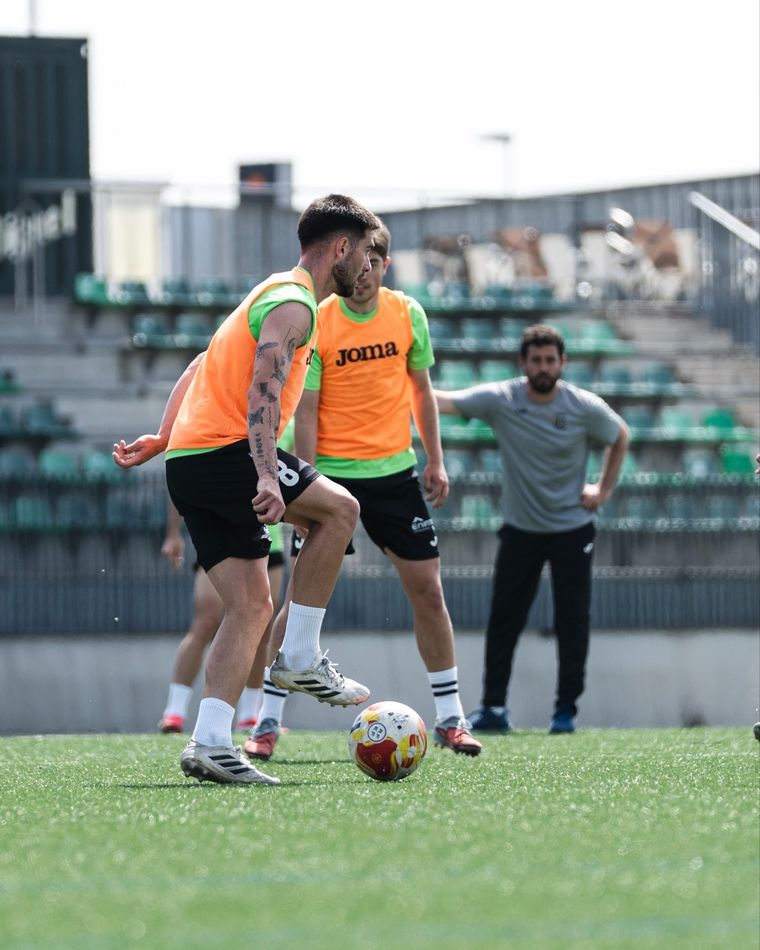 UE Cornellà, el equipo adquirido por Lionel Messi. UE Cornellà, el equipo adquirido por Lionel Messi.