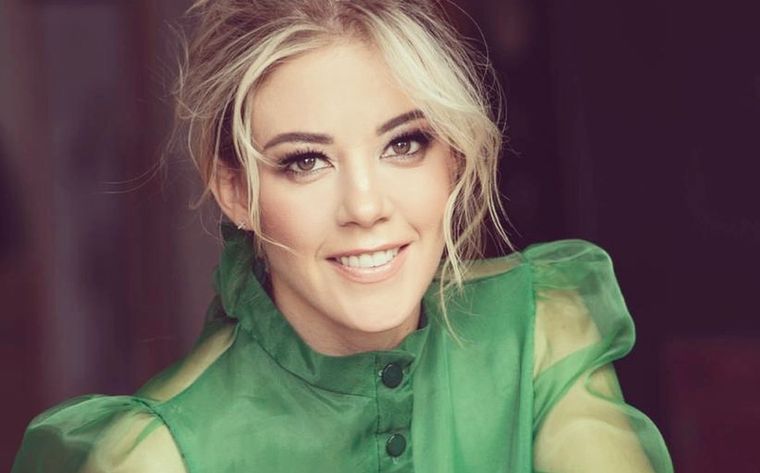 Difícil momento: Fernanda del Castillo es hospitalizada de emergencia tras menos de un mes de convertirse en madre