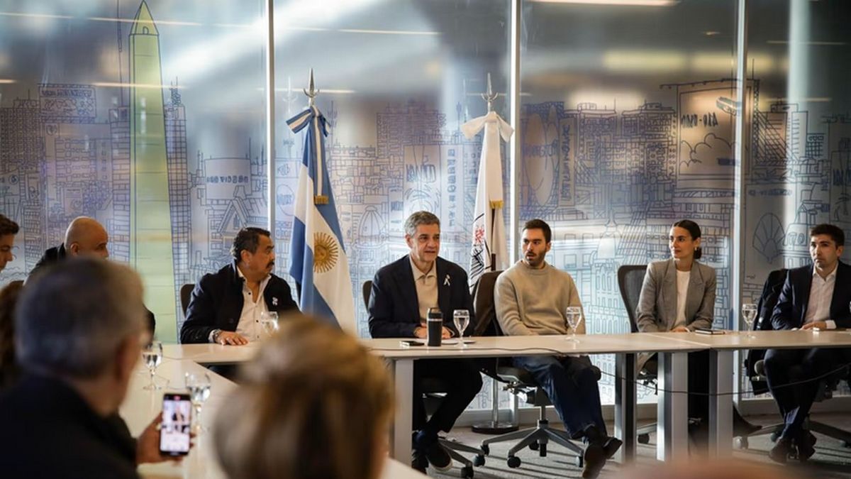 Jorge Macri anunció que los taxis y las aplicaciones 
