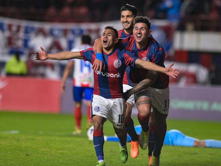 San Lorenzo de los milagros: ganó 4-1 y se metió en 16avos de la Copa Sudamericana Foto: San Lorenzo