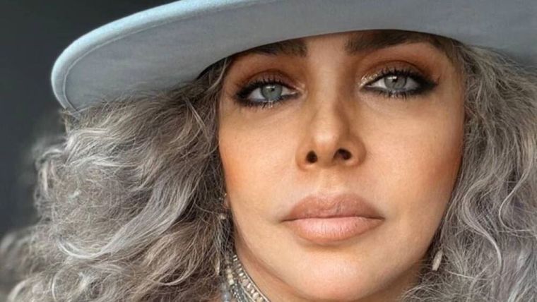 El accidente en la final de Big Brother 2004 dejó a la diva con prótesis y discos de titanio en su espalda. El accidente en la final de Big Brother 2004 dejó a la diva con prótesis y discos de titanio en su espalda.