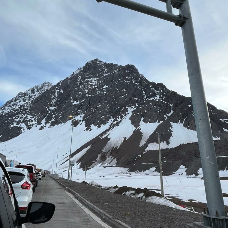 El Paso a Chile se encuentra habilitado y rige el horario de invierno. Foto: Gendarmería
