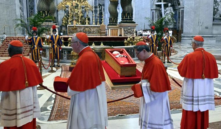 Los cardenales ya barajan la posibilidad de un sucesor de Francisco. Foto: Efe.