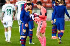 Lionel Messi y Édgar Badía, tras el partido. Foto: @SC_ESPN