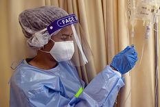 Foto: GETTY IMAGES. Tras el reciente aumento de casos de covid, Israel ofrece una tercera dosis de la vacuna de Pfizer a gran parte de su población.