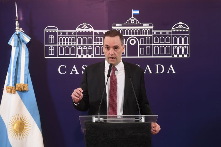 Manuel Adorni habló en la previa a la marcha de la CGT. Foto: Telam