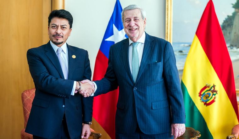 Los ministros de Exteriores de Bolivia y Chile, Fernando Aramayo, y Alberto van Klaveren.&nbsp;