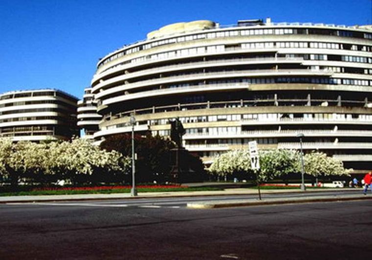 El Hotel Watergate, famoso por haber dado nombre al escándalo más sonado. Foto: web