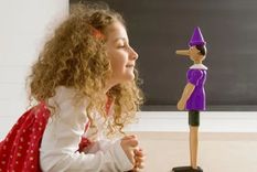 Los niños aprenden a mentir para evitar enfrentar las consecuencias de sus acciones, según los científicos. Foto: GETTY IMAGES