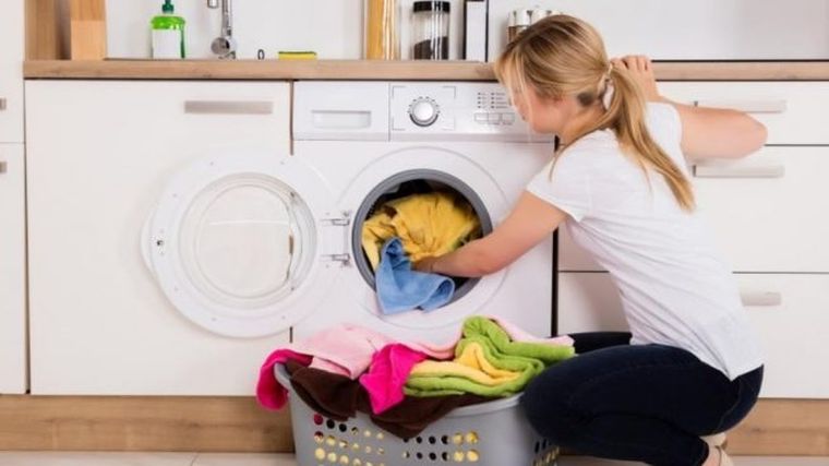 Los beneficios de ponerle vinagre a tu ropa.
