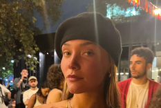 Sofía Solá deslumbra con un look vaquero en TikTok.