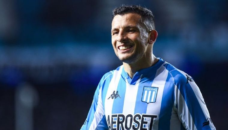 Racing quiere que Vecchio se quede: habrían empezado las negociaciones para su renovación. Foto: Archivo