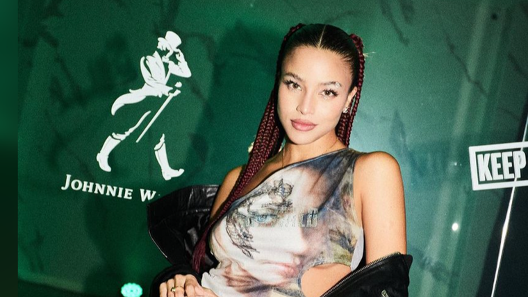 Así suena Si no estás en voz de Emilia Mernes Foto: Fuente: Imagen - Instagram @emiliamernes