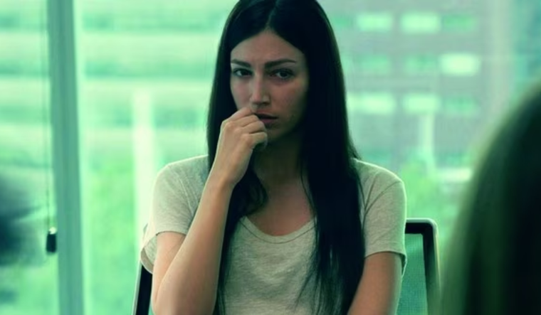 Úrsula Corberó estuvo a punto de perder el trabajo de su vida por una demanda. Foto: Captura de video