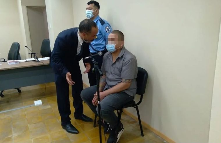 El hombre posee certificado de discapacidad luego de sufrir un accidente en una moto