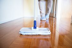 El piso quedará impecable con este truco. Foto: Shutterstock El piso quedará impecable con este truco. Foto: Shutterstock