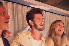 Andrew Garfield y su mejor amiga tuvieron una fiesta temática para celebrar sus 40 años.