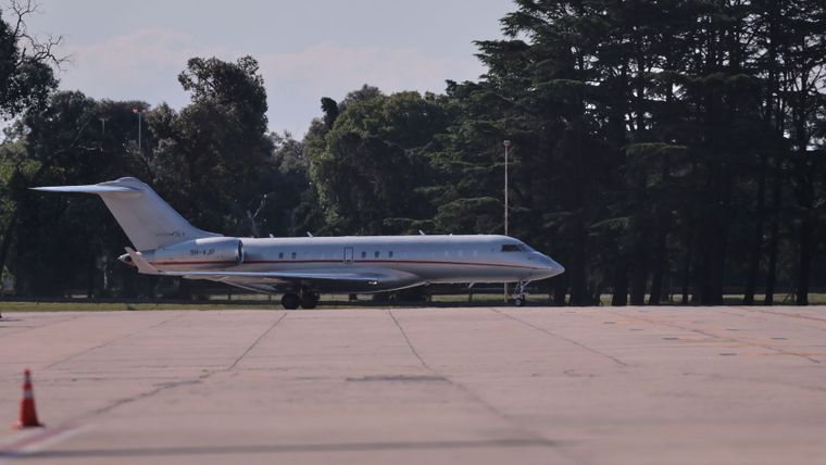 El avión donde aterrizó Depp. Créditos: RS Fotos El avión donde aterrizó Depp. Créditos: RS Fotos