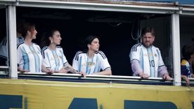 Dua Lipa vio el Superclásico en un palco de la Bombonera.