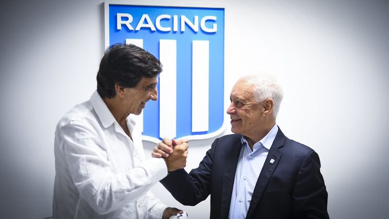 Víctor Blanco y Gustavo Costas se reunieron luego de la derrota de Racing. Foto: Archivo