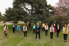 Alberto en la foto que provocó críticas en el oficialismo.