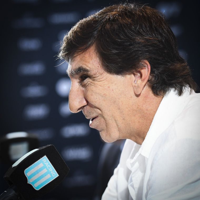 Gustavo Costas lo dijo sin decirlo: ¿llamó a Rojo para llevarlo a Racing? Foto: archivo.