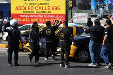 Los taxistas reclamando en el nudo vial.&nbsp;
