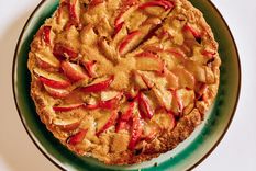 sin horno, prepara esta deliciosa tarta de manzanas en pocos pasos