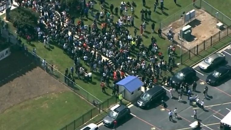 Un sospechoso fue detenido tras el tiroteo en la escuela secundaria Apalachee, en el estado de Georgia, en Estados Unidos. Foto: Captura de video