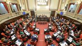 La Cámara de Senadores de la Legislatura bonaerense se renovará este lunes. La Cámara de Senadores de la Legislatura bonaerense se renovará este lunes.
