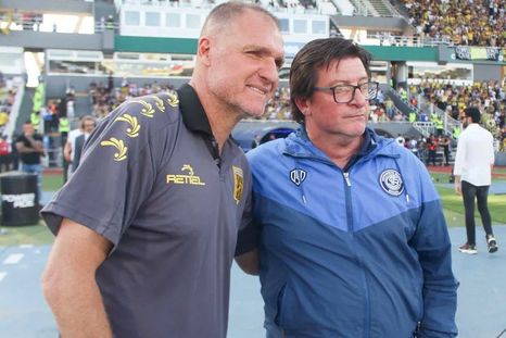 Darío Franco, DT de Gimnasia, y Alfredo Berti, DT de Independiente Rivadavia, se vieron las caras en la final de la Primera Nacional 2023. Darío Franco, DT de Gimnasia, y Alfredo Berti, DT de Independiente Rivadavia, se vieron las caras en la final de la Primera Nacional 2023.