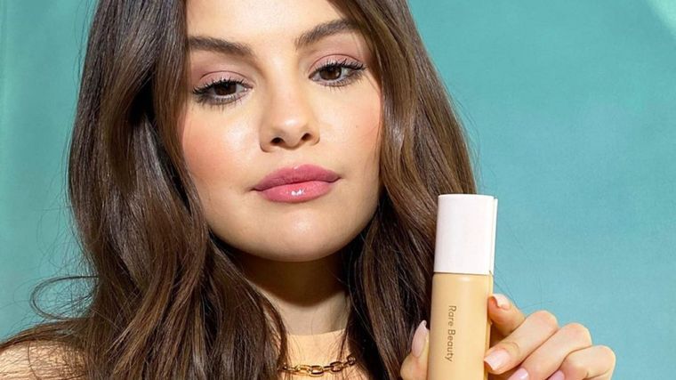 Selena Gómez En París. Foto: @selenagomez @rarebeauty