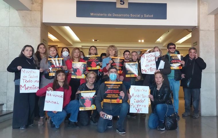 Protesta de Ampros en la Casa de Gobierno Foto: Prensa Ampros