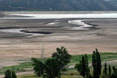 El río Mendoza es una muestra irrefutable de la preocupante baja del caudal. Foto: Alfredo Ponce/MDZ