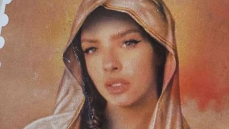 La actriz, viviendo a pleno en la ciudad turca. La actriz, viviendo a pleno en la ciudad turca.