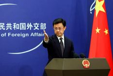 Guo Jiakun, portavoz Ministerio de Exteriores de China, se planta ante Estados Unidos e Israel. Foto Efe