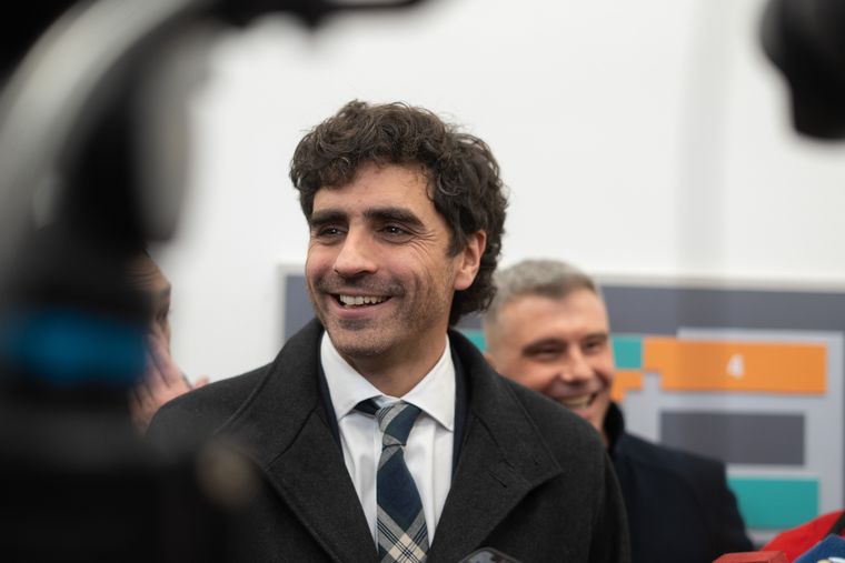 El ministro de Gobierno, Natalio Mema.