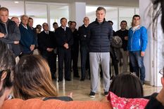 Durante la búsqueda del ARA San Juan Mauricio Macri mantenía contando constante con los familiares de las víctimas. Foto: TELAM
