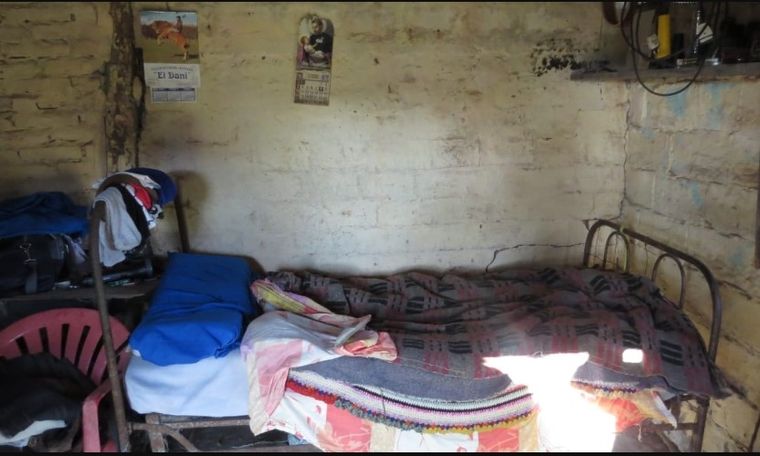 Toda una vida El hombre soportaba  condiciones infrahumanas y dormía en una verdadera pocilga.