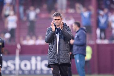 Julio Vaccari le pidió a la dirigencia de Independiente que traigan refuerzos. Foto: Archivo Julio Vaccari le pidió a la dirigencia de Independiente que traigan refuerzos. Foto: Archivo