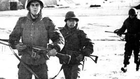 El armamento utilizado en ambos bandos de la Guerra de Malvinas fue un factor determinante, no solo para el propio conflicto donde se utilizó, sino en guerras a futuro por las enseñanzas militares que dejó. El armamento utilizado en ambos bandos de la Guerra de Malvinas fue un factor determinante, no solo para el propio conflicto donde se utilizó, sino en guerras a futuro por las enseñanzas militares que dejó.