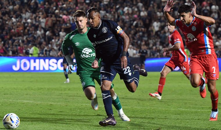 La Lepra no pudo con Belgrano y buscará revancha ante Independiente. La Lepra no pudo con Belgrano y buscará revancha ante Independiente.