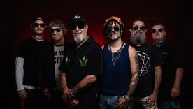 Kapanga y Los Cafres se unen en un nuevo adelanto del álbum. Kapanga y Los Cafres se unen en un nuevo adelanto del álbum.
