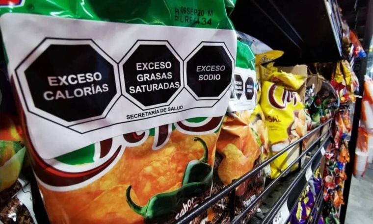 La ley establece que hoy deberían comenzar a estar a disposición de los consumidores en las góndolas