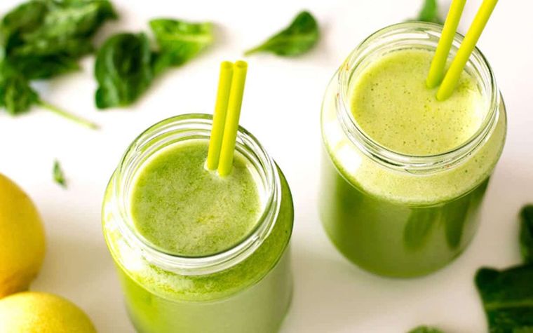 El jugo que deberías tomar para bajar el colesterol malo Hoy te enseñamos cómo hace run jugo rico en vitamina C y antioxidantes. Foto: Freepik