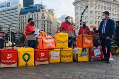 repartidores de delivery exigen aumento salarial, barbijos y guantes