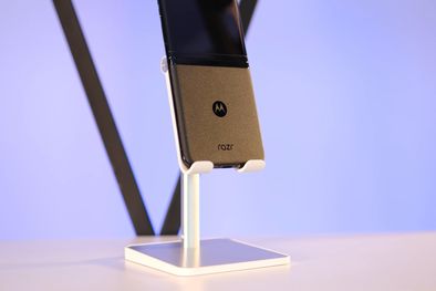 MDZol | motorola razr 2024 3