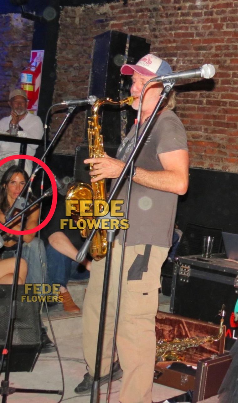 Facundo Arana en un toque. Facundo Arana en un toque.