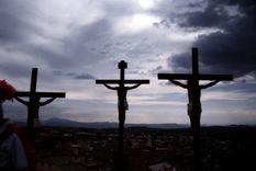 la semana santa y la incoherencia humana