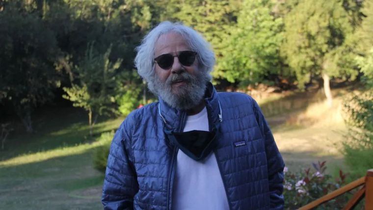 Tras una pelea de 12 años, Daniel pudo reconciliarse con su padre Astor poco antes de su muerte en 1992. Tras una pelea de 12 años, Daniel pudo reconciliarse con su padre Astor poco antes de su muerte en 1992.